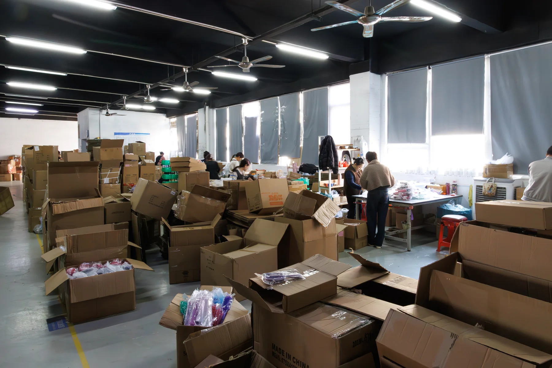 Packing workstations and cartons at the factory