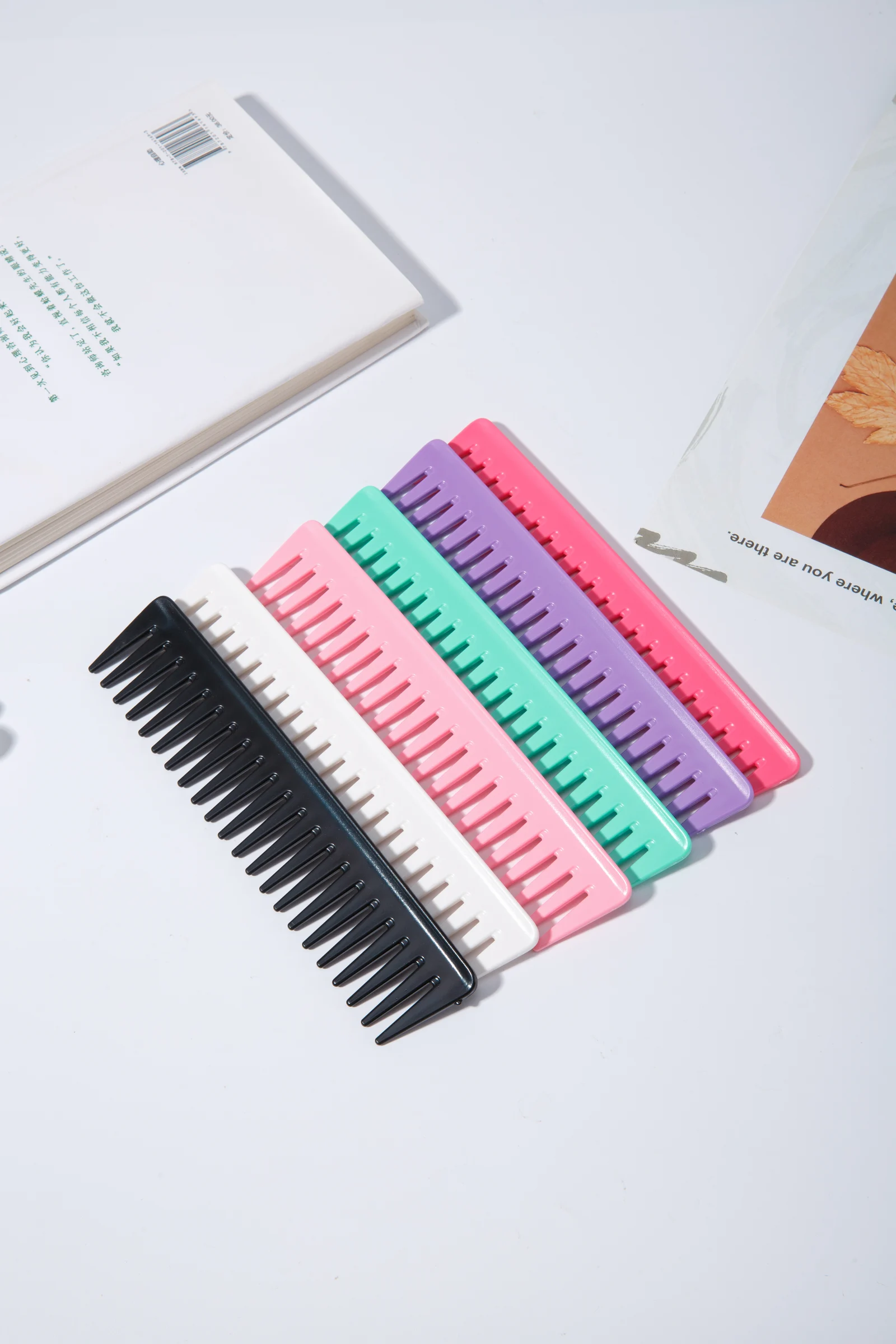 Hair Combs / 6822